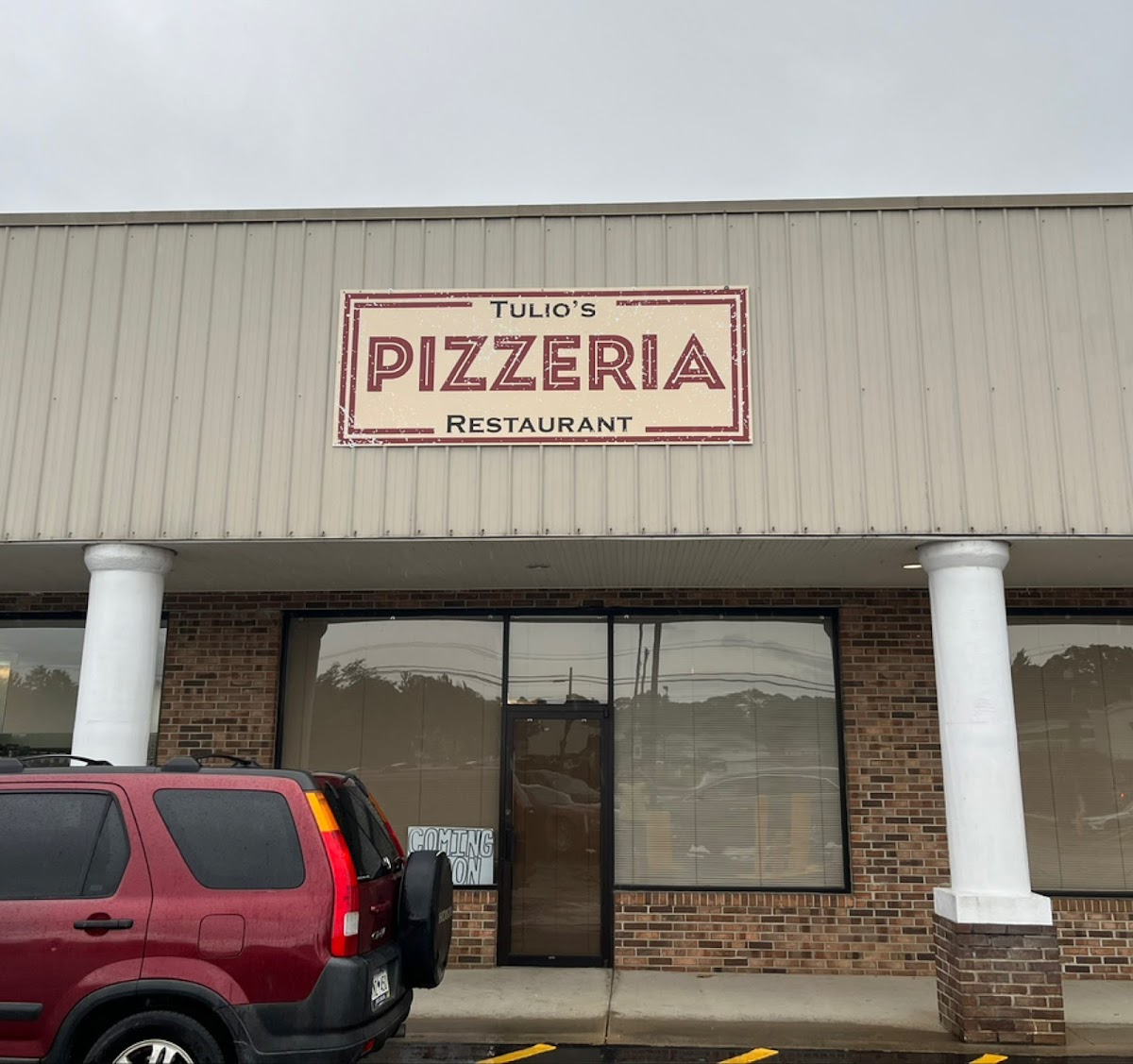 Tulio's Pizzeria & Restaurant